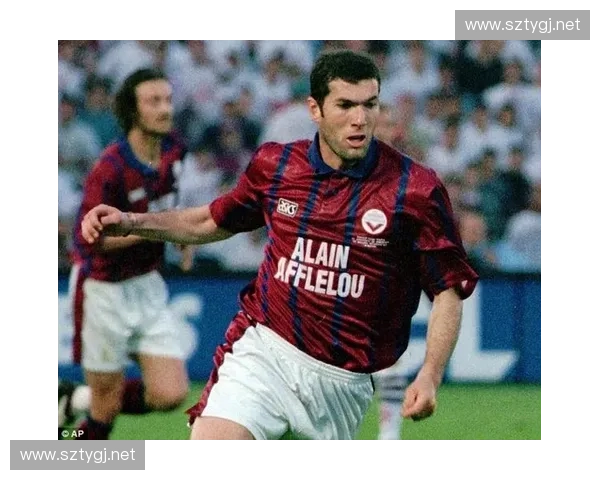 波尔多足球俱乐部的辉煌历史与未来发展展望分析